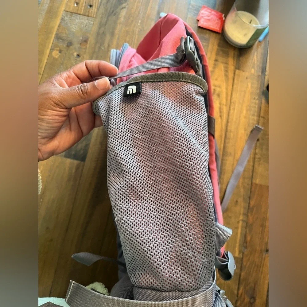 THE NORTH FACE Wasatch Backpack Gorpcore Hiking Unisex OS Red Gray